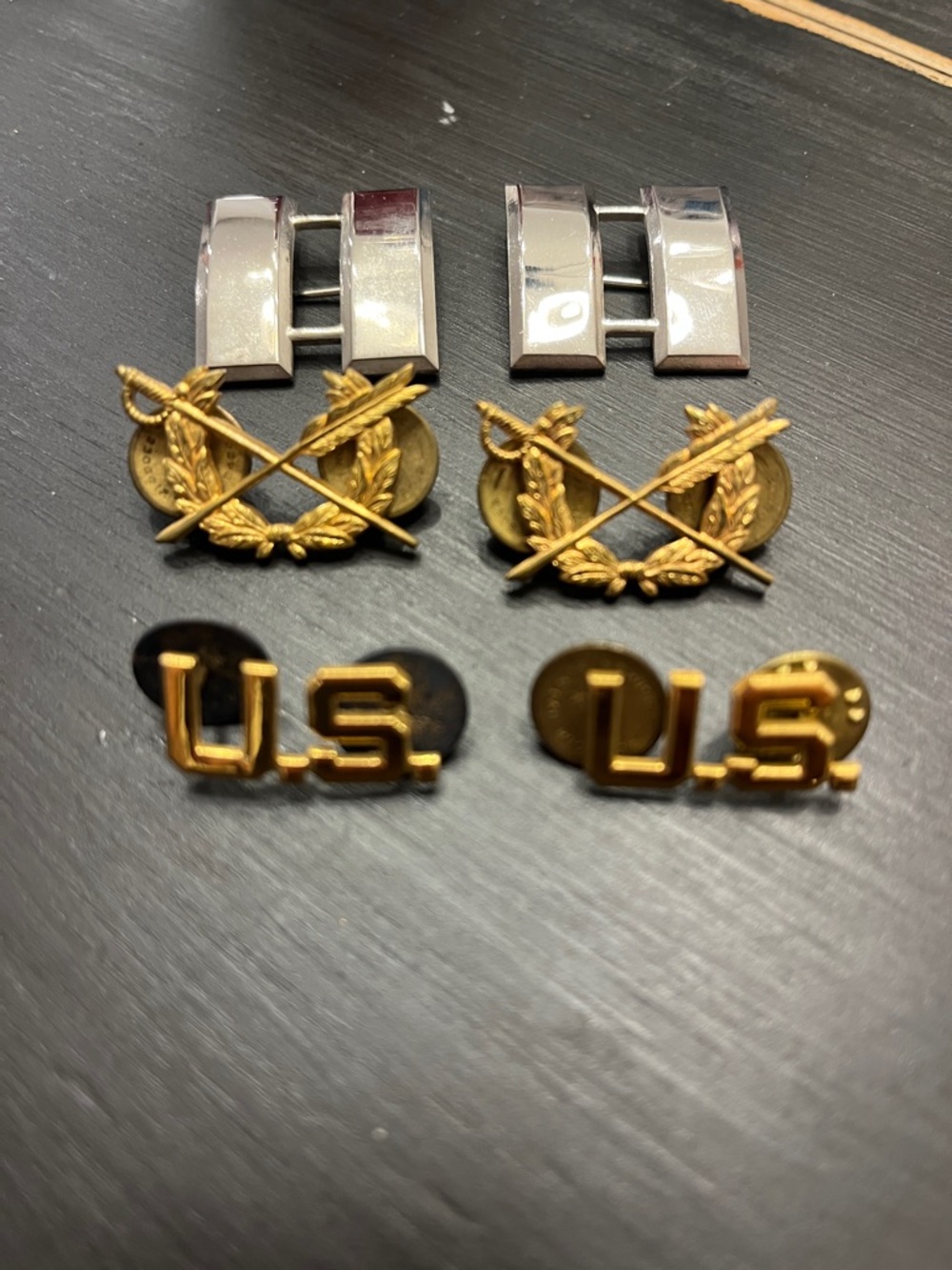 Vintage Gold Tone U.S. Collar Pins and Crossed Rifles Set - Gold